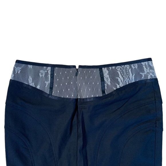 Black Marciano Fitted Skirt Size 4 - Picture 4 of 9